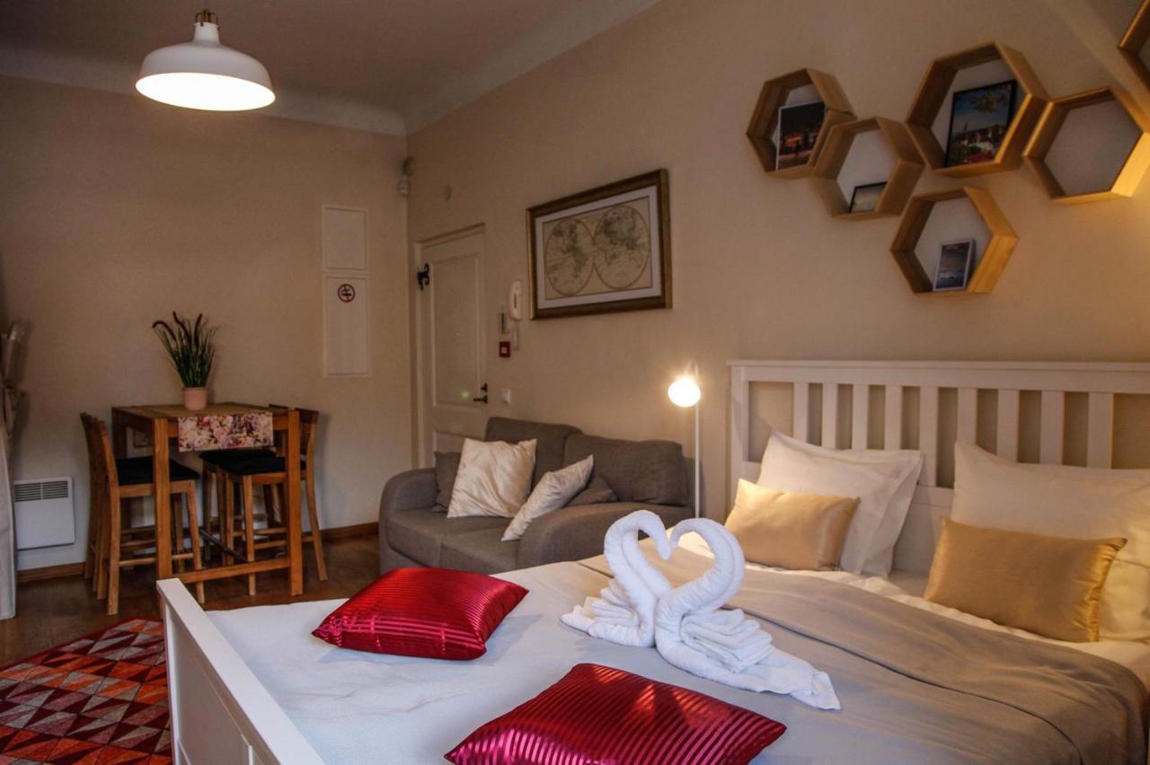 Dream Stay - Cosy Old Town Studio Near Main Square Tallinn Exterior photo